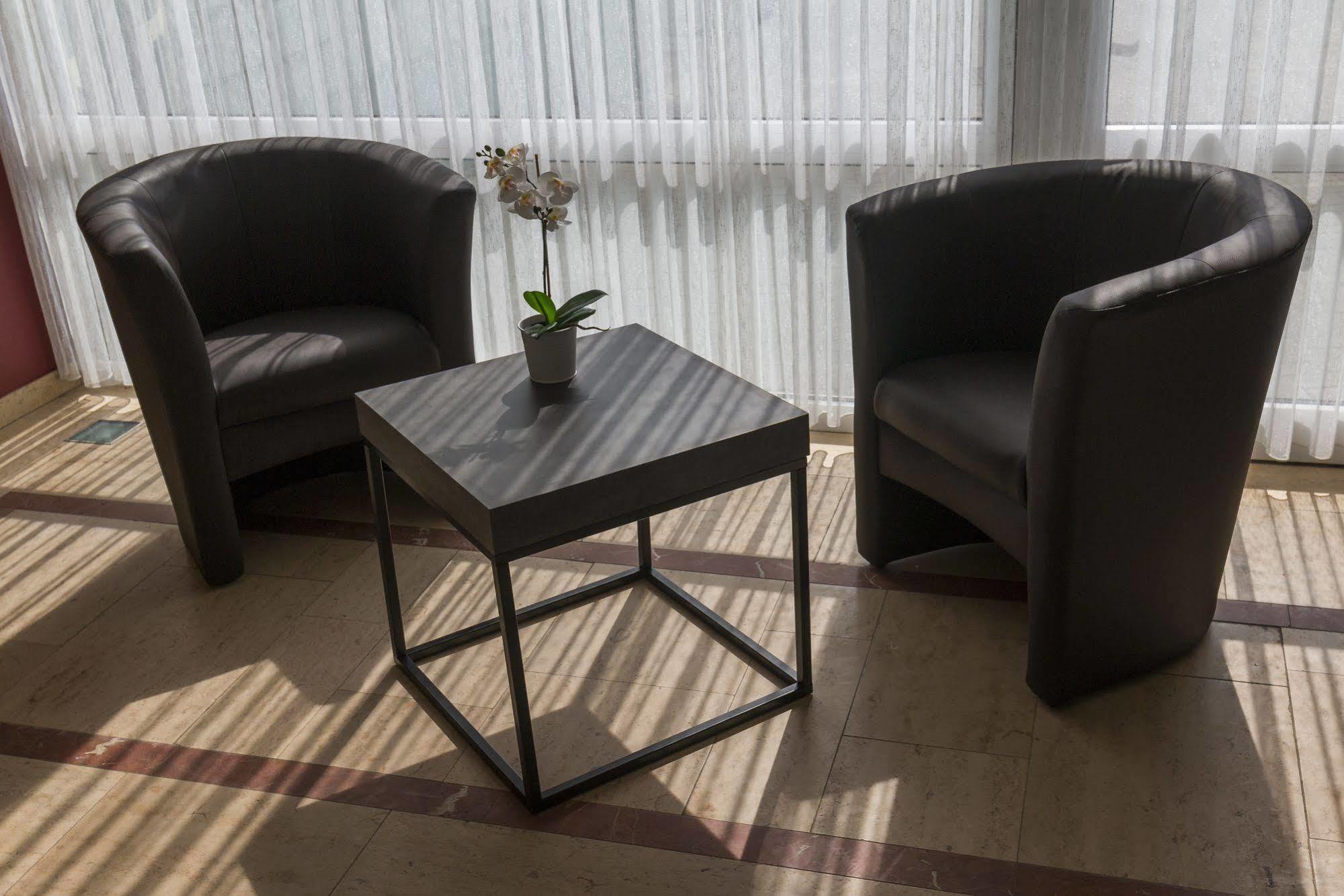 Park Hotel Kelmis Екстериор снимка