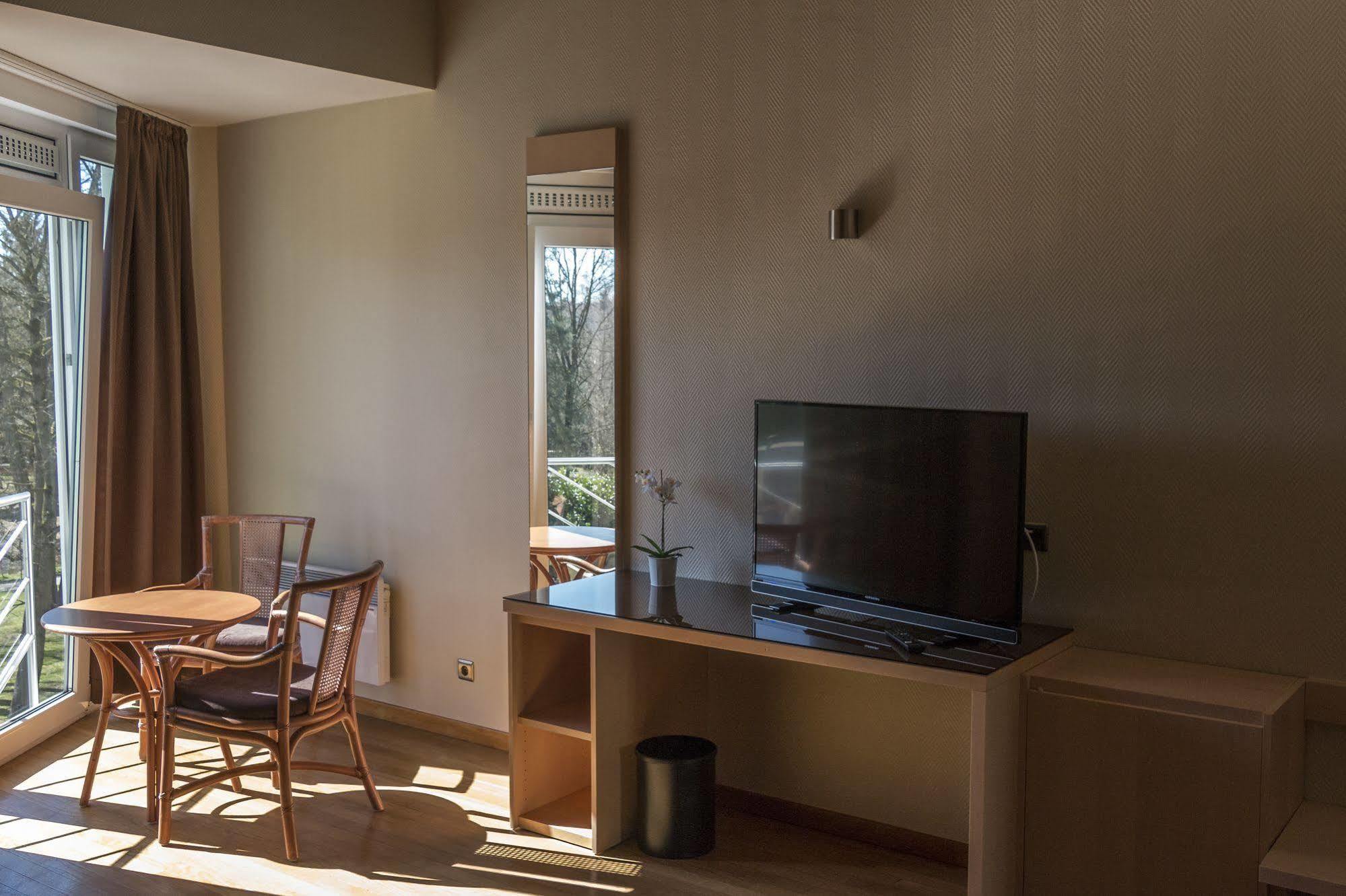 Park Hotel Kelmis Екстериор снимка