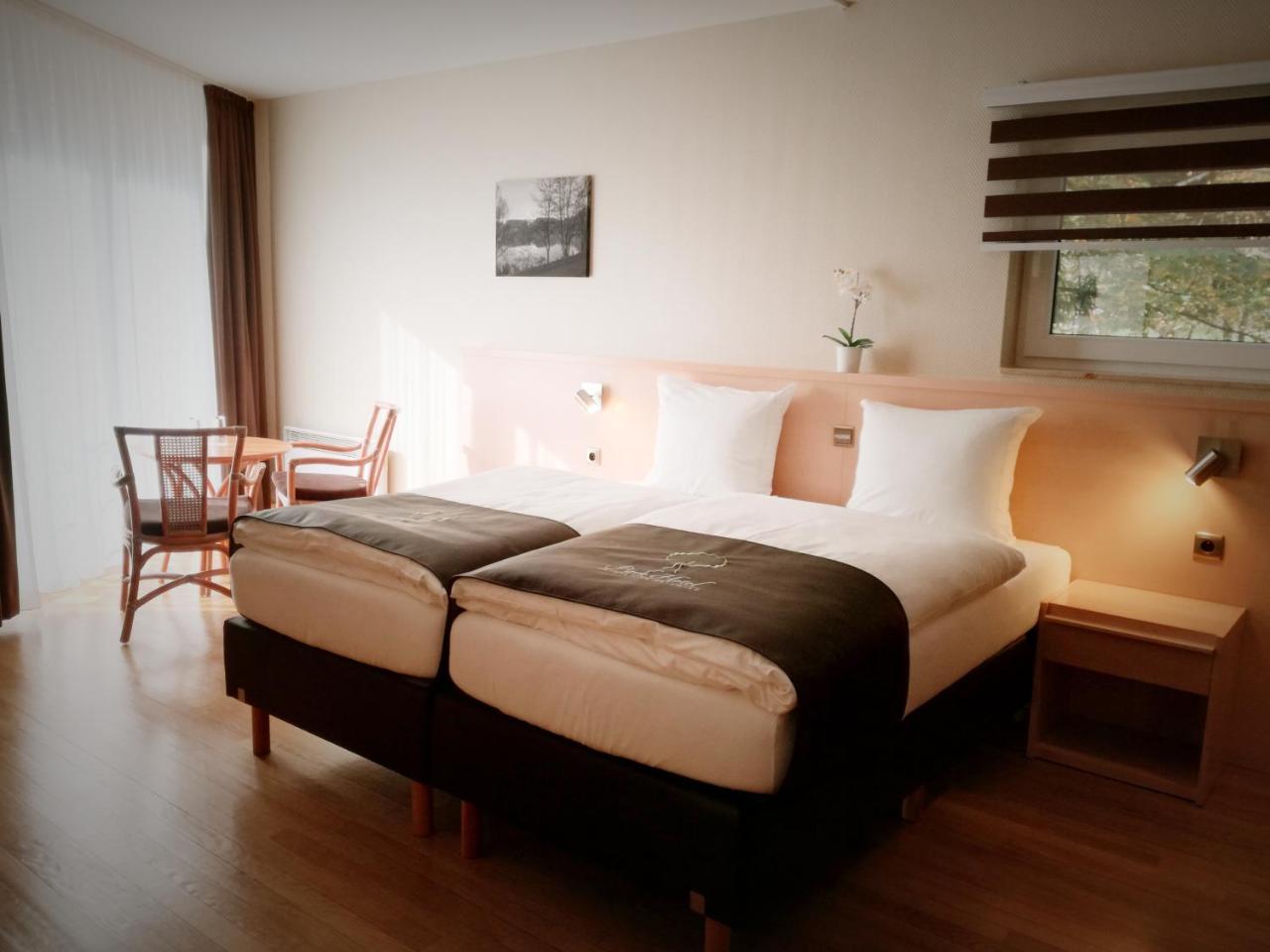Park Hotel Kelmis Екстериор снимка